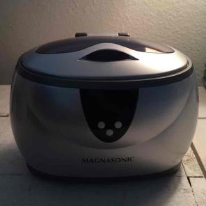 Magnasonic jewelry and eyeglass cleaner