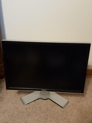 Computer Monitor (WORKS GREAT)