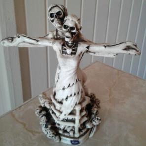 Set of 3 Catrina Titanic Couple + 2 more