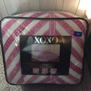 NWT XOXO 7pc Bed Set. Pink/White