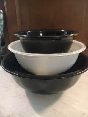 Pyrex 80's Clear Bottom