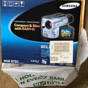 Samsung SCL860 Hi8 Palmcorder Camcorder