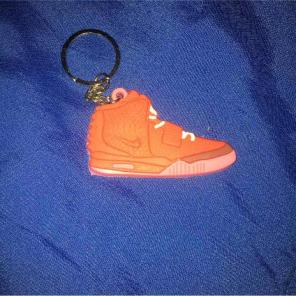 Shoe keychain