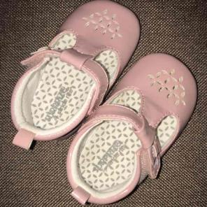 Surprise Stride Rite Shoes 6-12m