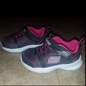 Toddler girl skechers size 5