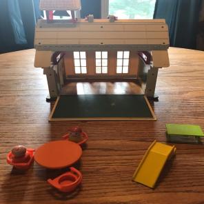 Fisher Price 1971 Family School House
