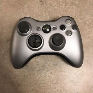 Xbox 360 Controller Silver Limited Ed.