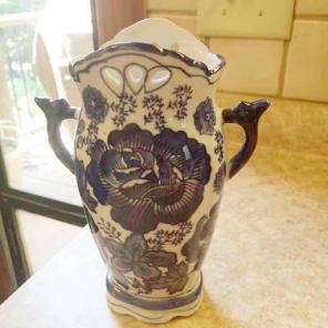 Gorgeous blue and white vase