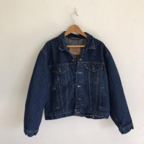 VINTAGE MADE IN USA LEVIS JEAN JACKET!