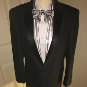 Charcoal Gray Tuxedo: Slim Fit