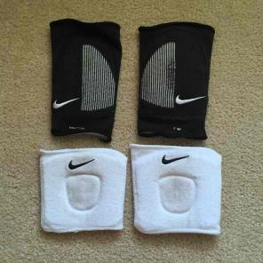 NIKE VOLLEYBALL KNEE PADS