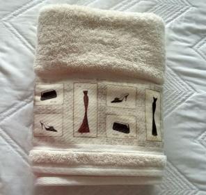 Towel bath glamour