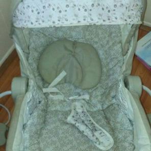 First Years.vibrating &musical bassinet