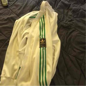 Adidas jacket size M fits like a L