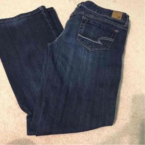 American Eagle boyfriend jeans