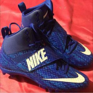 Nike football cleat brand new