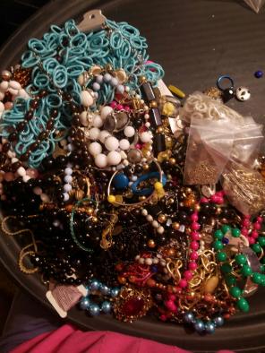 VIN TO NOW JUNK JEWELRY FOR CRAFTING A-2