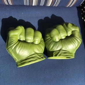 2011 Hulk Gamma Foam Fist Avengers