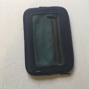 Navy Belkin Vue Kindle Sleeve