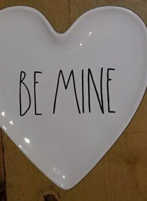 Rae Dunn Be Mine Plate