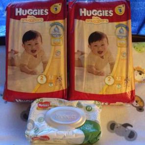 Huggies size 2 32 Ct and wipes bundle