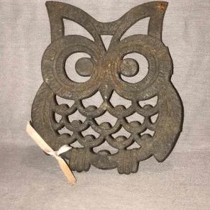 OLD IRON OWL TRIVET