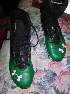 Under Armour boys cleats